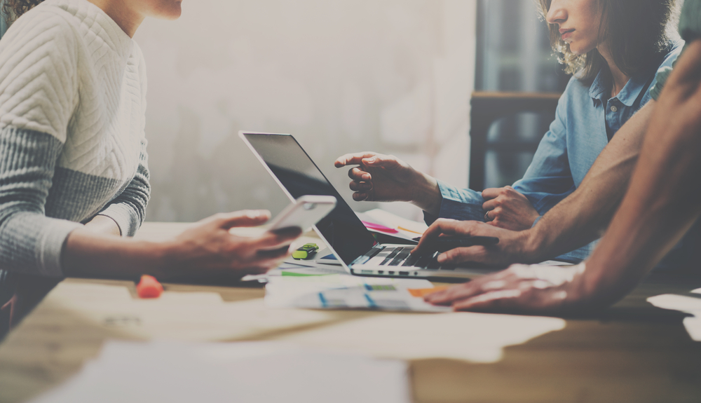 what-is-the-difference-between-marketing-products-and-services