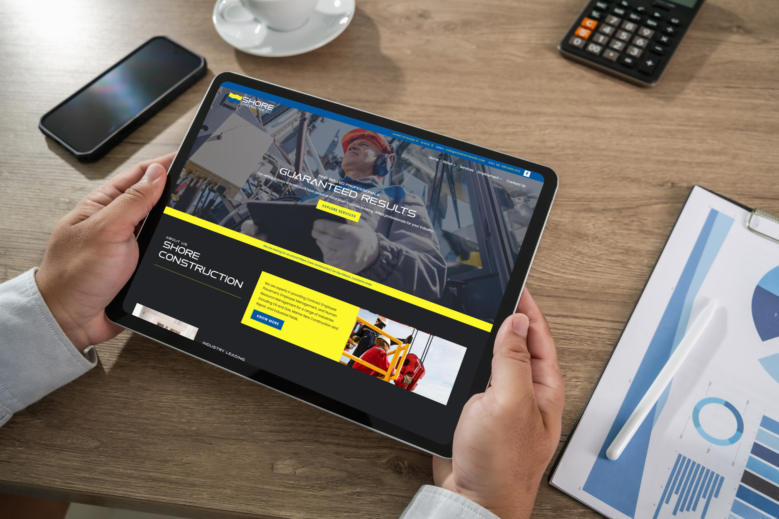 Manholdsamockuptabletblankscreenmockupforux | itvibes full service digital marketing agency in houston