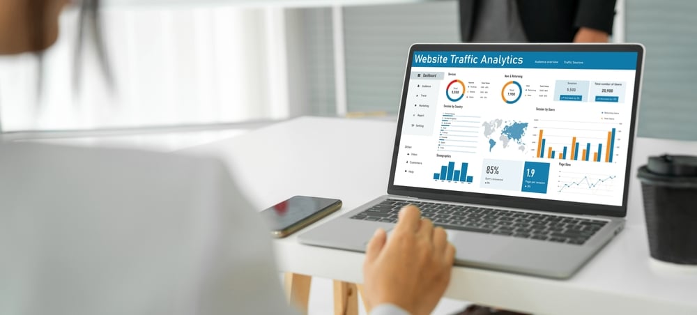 Computersoftwareforwebsitetrafficanalyticsdataoncomputerscreen | itvibes full service digital marketing agency in houston Analyzing Traffic Quality Metrics Helps Marketers Identify Visitors Who Are Most Likely to Engage Convert and Become Long term Customers