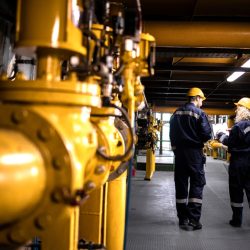 how oil and gas companies can use social media, itvibes